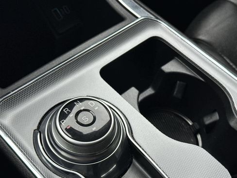 Used 2021 Ford Edge Titanium image 20