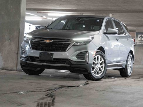 Used 2023 Chevrolet Equinox LT FWD image 1