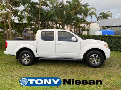 Used 2011 Nissan Frontier PRO-4X image 26