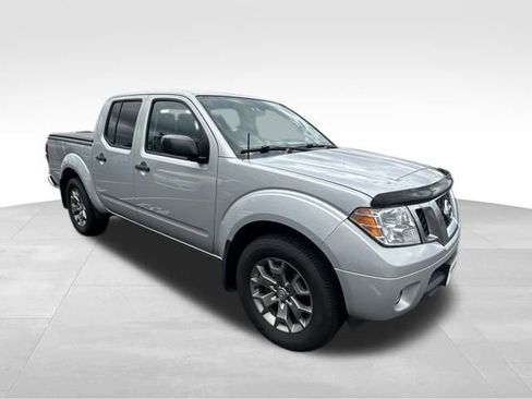 Used 2021 Nissan Frontier SV RWD image 9