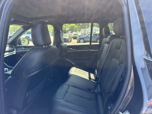New 2026 Jeep Grand Cherokee Limited AWD/4WD image 13