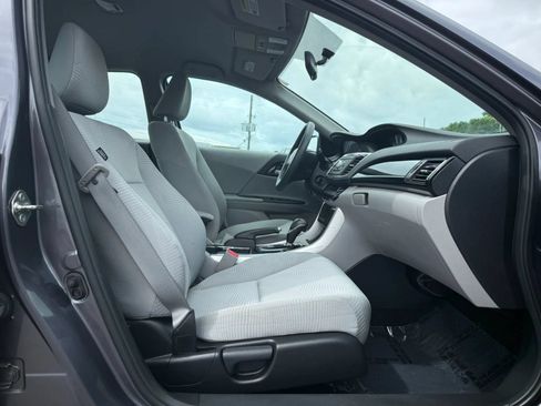 Used 2016 Honda Accord LX image 9