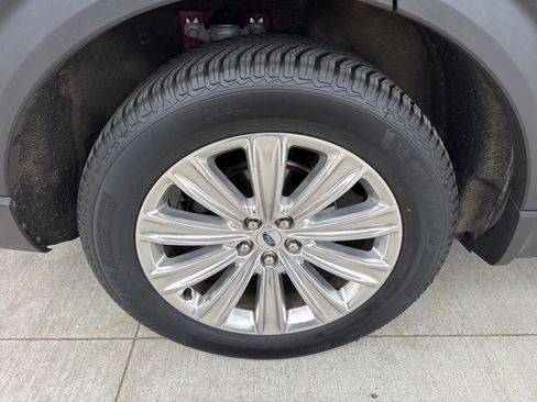 Certified 2020 Ford Explorer Limited w/ Class III Trailer Tow Package AWD/4WD image 21