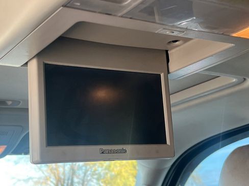 Used 2013 Chevrolet Tahoe LT w/ Luxury Package image 12