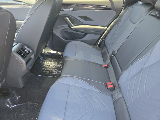 New 2026 Volkswagen Tiguan SE R-Line FWD image 8
