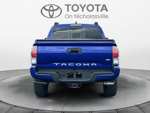 Used 2023 Toyota Tacoma TRD Sport w/ TRD Premium Sport Package AWD/4WD image 4
