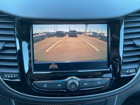 Used 2022 Chevrolet Trax LT w/ Midnight Edition AWD/4WD image 21