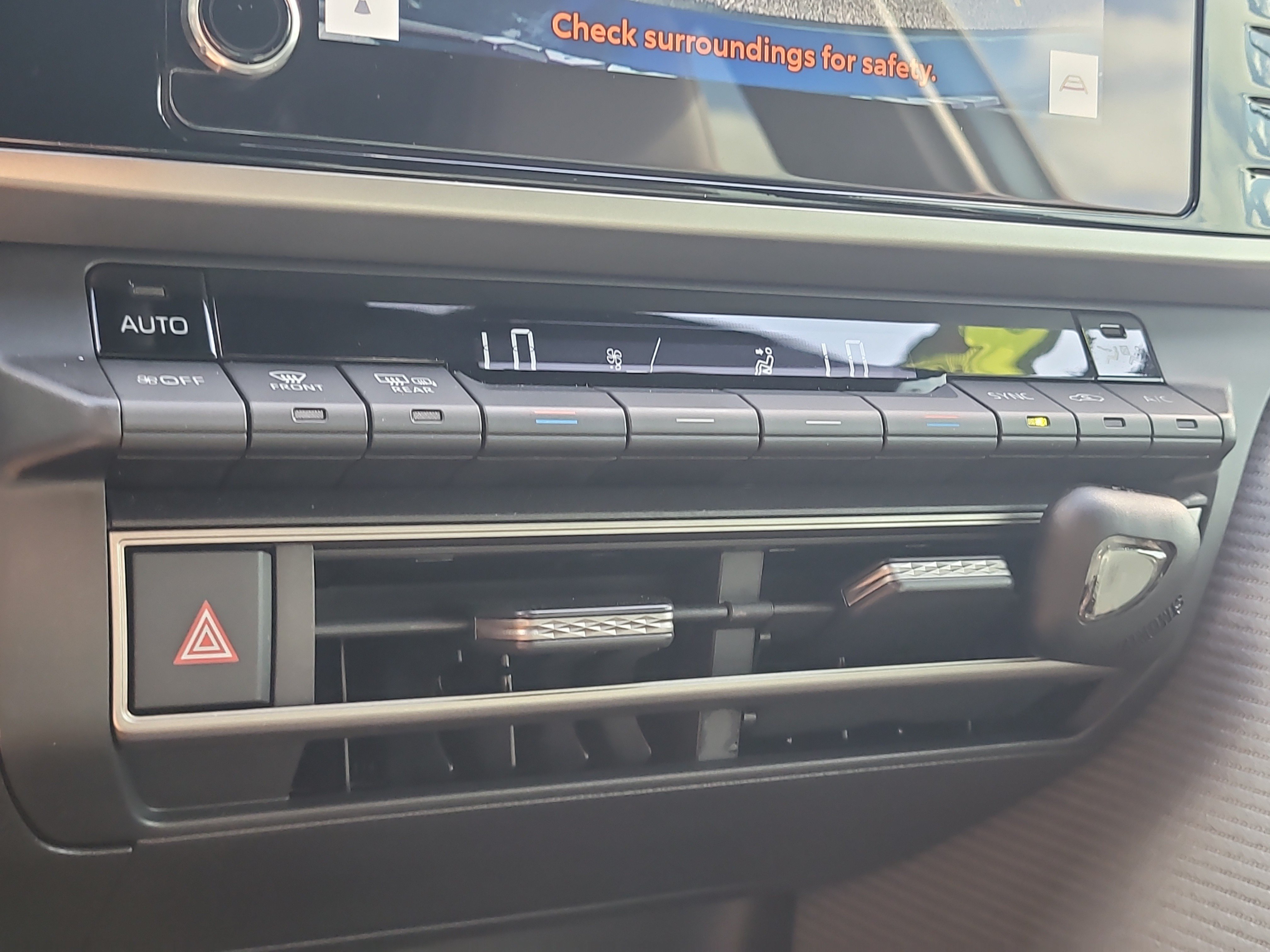 Used 2025 Toyota Camry SE FWD image 23