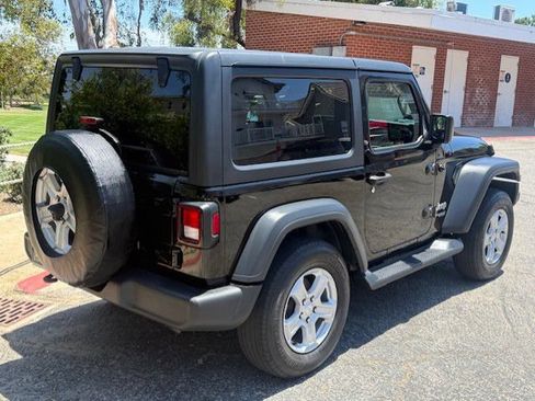 Used 2018 Jeep Wrangler Sport AWD/4WD image 26