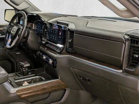 Used 2022 GMC Sierra 1500 Elevation w/ Elevation Premium Package AWD/4WD image 24