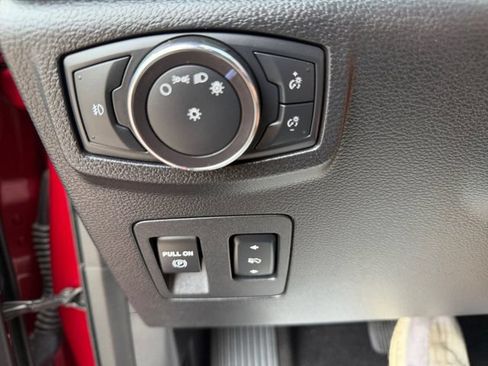 Used 2018 Ford Expedition XLT w/ Equipment Group 202A RWD image 10