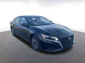 Used 2025 Nissan Altima 2.5 SV video 1