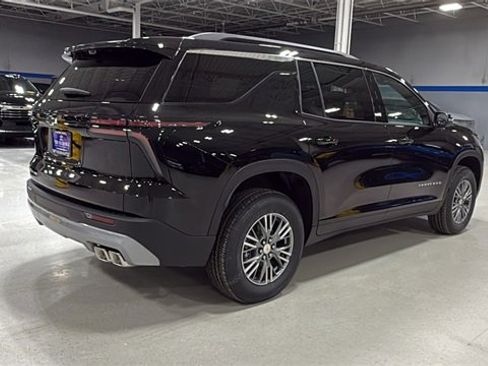 New 2026 Chevrolet Traverse LT w/ Driver Confidence Package image 5