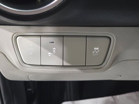 Used 2022 Kia Forte LXS w/ LXS Technology Package image 28