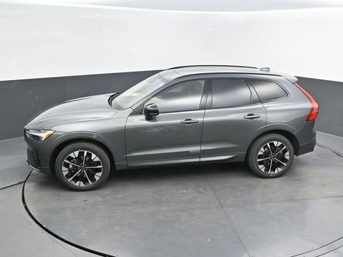 New 2026 Volvo XC60 B5 Plus w/ Climate Package image 24