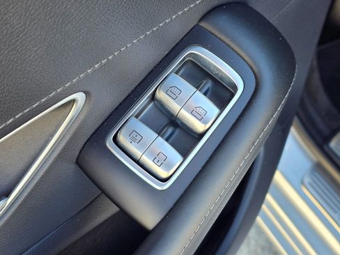 Used 2016 Mercedes-Benz S 550 Sedan image 23