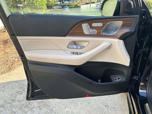 Certified 2025 Mercedes-Benz GLE 450 4MATIC image 16