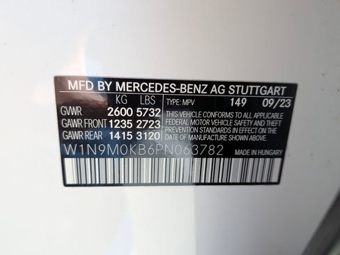 Used 2023 Mercedes-Benz EQB 300 4MATIC w/ Exclusive Package image 29