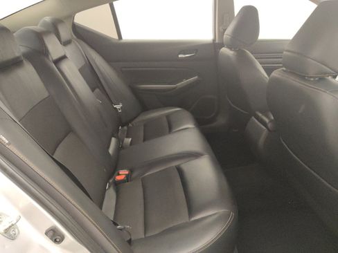 Used 2020 Nissan Altima 2.5 SR FWD image 19