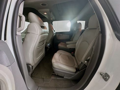 Used 2012 Chevrolet Traverse LT FWD image 28