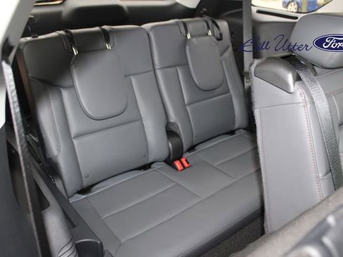 New 2026 Ford Explorer Active RWD image 10