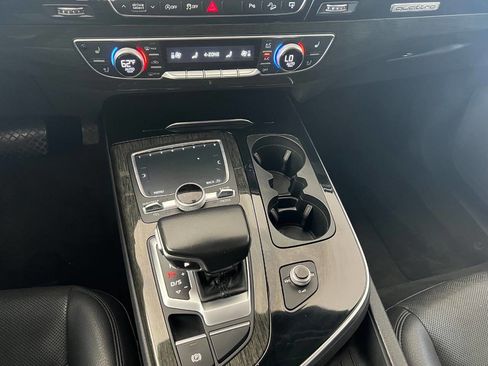 Used 2017 Audi Q7 3.0T Premium Plus w/ Premium Plus Package AWD/4WD image 17