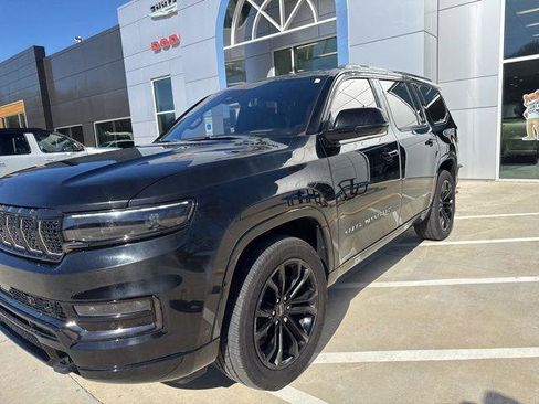 Used 2022 Jeep Grand Wagoneer Series II AWD/4WD image 14
