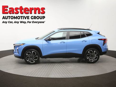 Used 2024 Chevrolet Trax RS w/ Driver Confidence Package FWD image 59