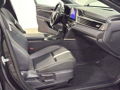 Certified 2025 Toyota Camry SE image 18