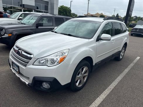 Used 2014 Subaru Outback 2.5i Limited AWD/4WD image 2