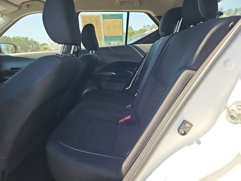 Used 2022 Nissan Kicks S image 17