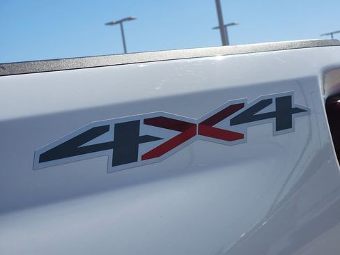 Used 2020 Chevrolet Silverado 2500 Custom w/ Custom Value Package image 13