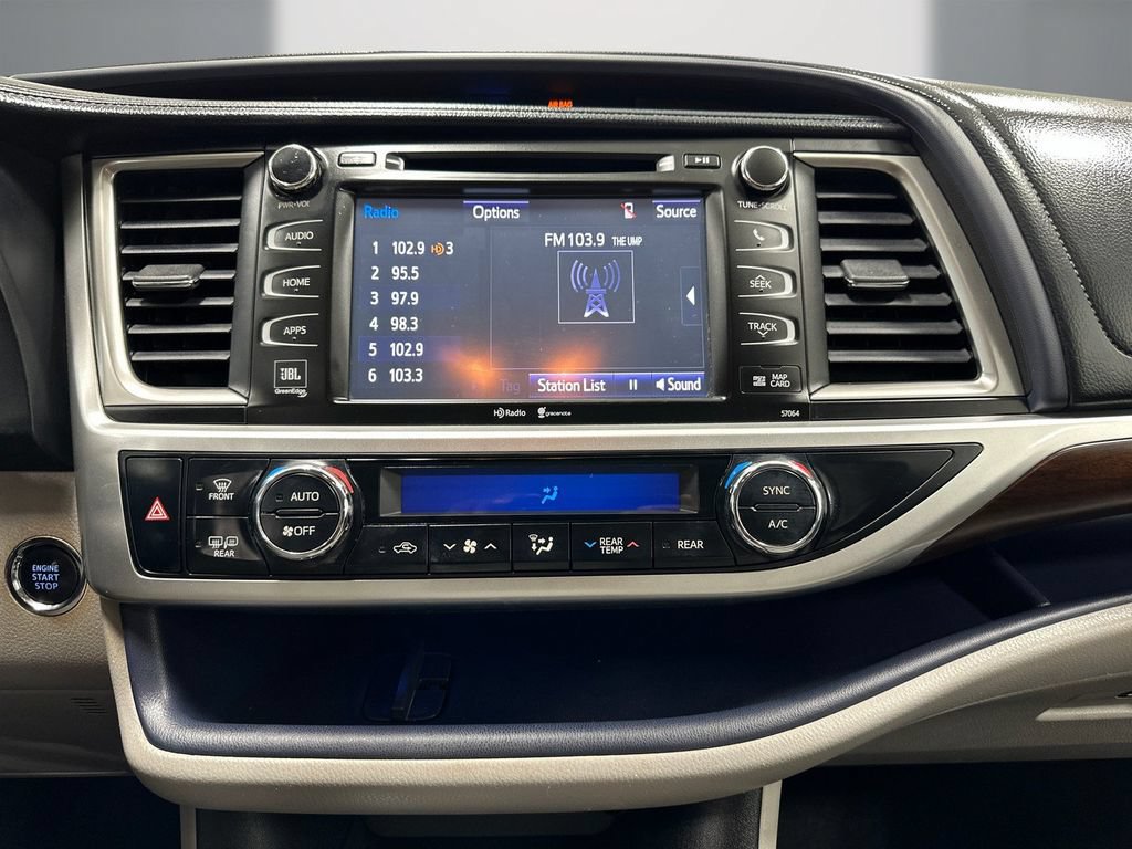 Used 2015 Toyota Highlander Limited FWD image 19