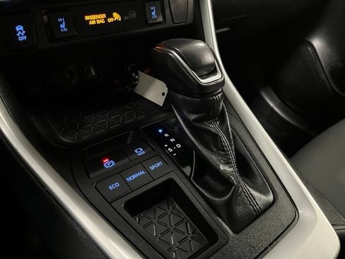 Used 2019 Toyota RAV4 XLE Premium w/ Cold Weather Package FWD image 25