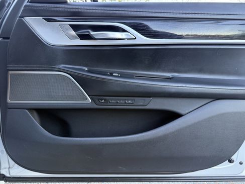 Used 2019 BMW 750i xDrive w/ Executive Package image 46