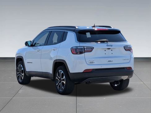 Used 2024 Jeep Compass Limited AWD/4WD image 3