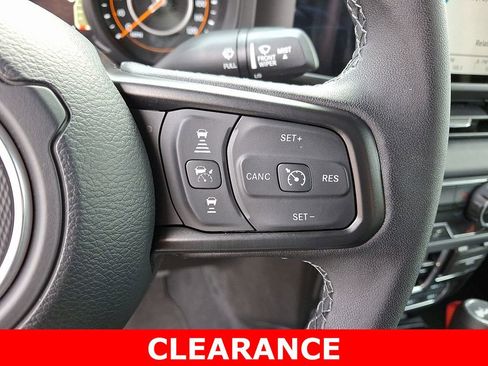 Used 2025 Jeep Wrangler Rubicon image 21