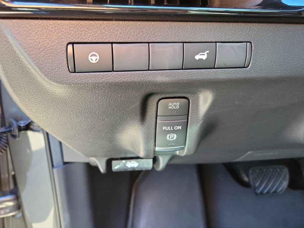 Used 2025 Nissan Murano SV FWD image 26