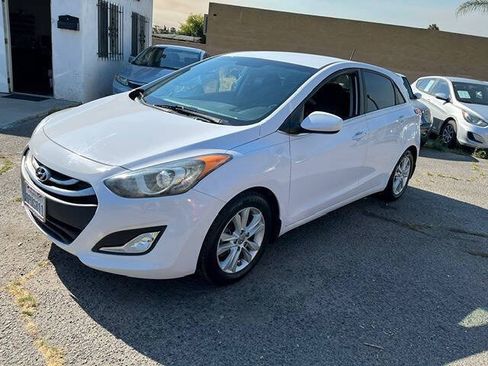 Used 2014 Hyundai Elantra GT FWD image 5