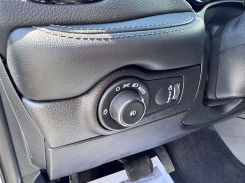 Used 2022 Dodge Durango GT AWD/4WD image 14