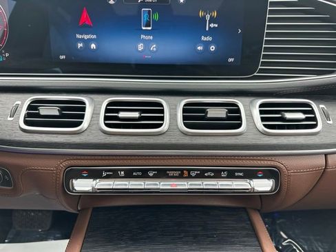 Used 2026 Mercedes-Benz GLS 450 4MATIC image 34
