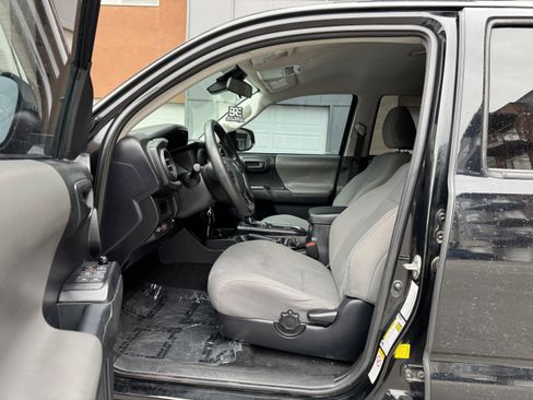 Used 2019 Toyota Tacoma SR w/ SR Convenience Package image 13