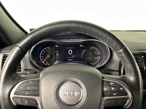 Used 2021 Jeep Grand Cherokee Laredo X AWD/4WD image 13