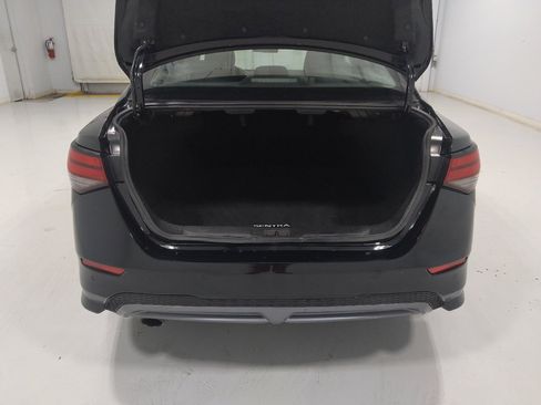Used 2022 Nissan Sentra SR w/ Trunk Package FWD image 29