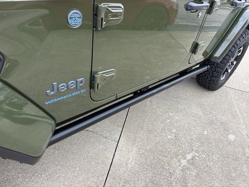 Used 2024 Jeep Wrangler Unlimited Rubicon 4xe AWD/4WD image 19