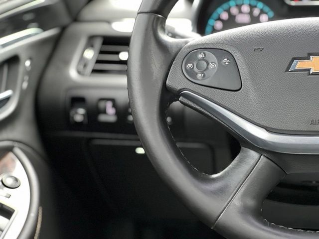 Used 2015 Chevrolet Impala LT w/ Convenience Package FWD image 33