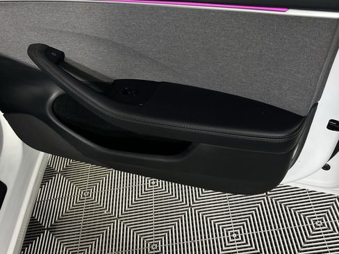 Used 2025 Tesla Model 3 Long Range image 32