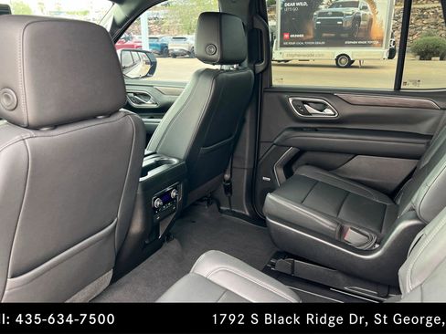 Used 2022 Chevrolet Tahoe Z71 w/ Luxury Package image 19