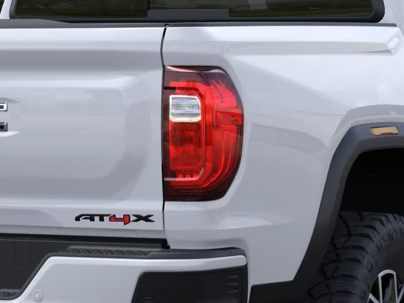 New 2026 GMC Canyon AT4X w/ LPO, Black Badging Package AWD/4WD image 11