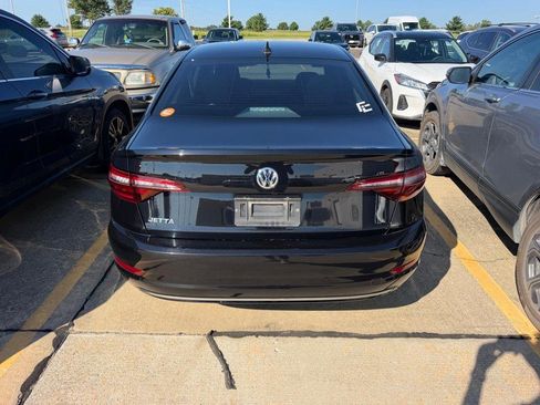 Used 2021 Volkswagen Jetta S FWD image 3